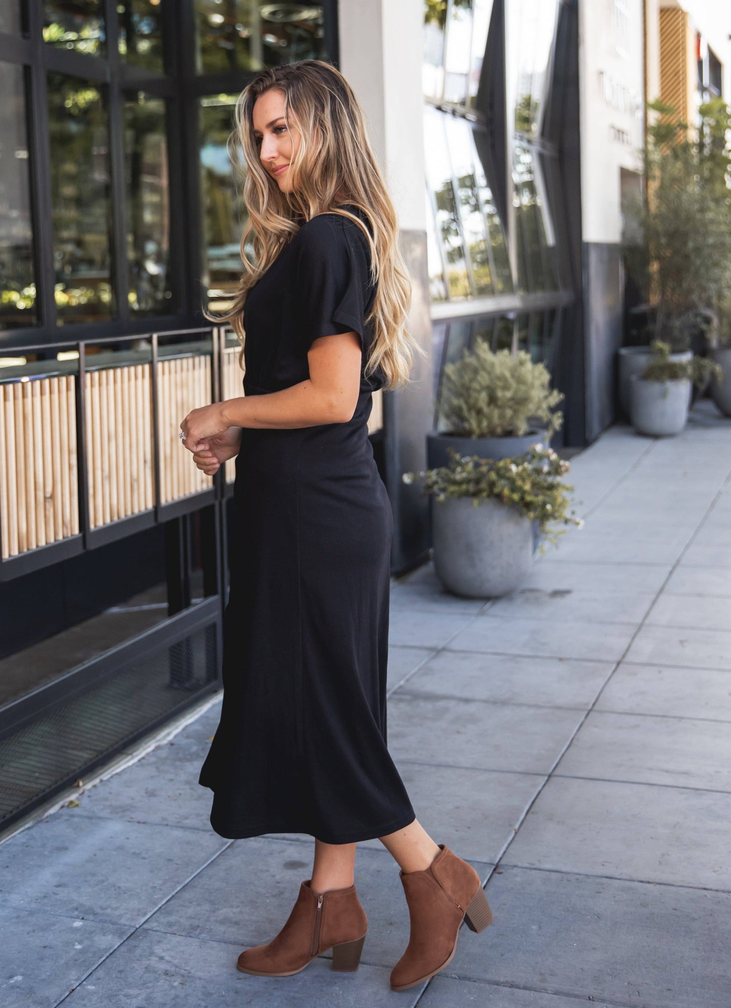 Norah Button Down Dress- Black